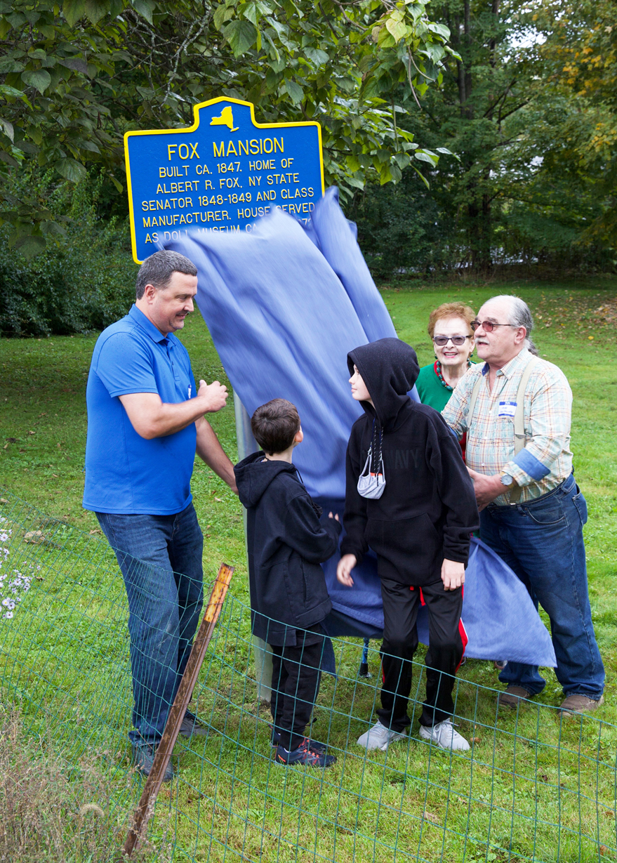 moment of unveiling of Fox Mansion marker