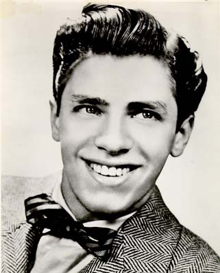 A picture of Jerry Lewis, circa 1941, from jerrylewiscomedy.com, Click for a larger version.